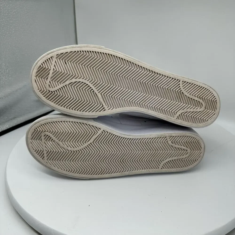 Nike Women's Blazer Low Platform Triple White Sneaker Size 9 - Picture 16 of 16